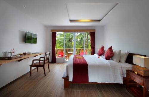 Melayang Complejo | Elegante habitación minimalista para 2 personas cerca de la piscina compartida de borde infinito de Ubud