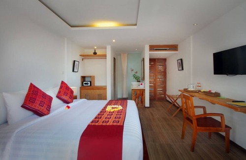 Melayang Complejo | Elegante habitación minimalista para 2 personas cerca de la piscina compartida de borde infinito de Ubud