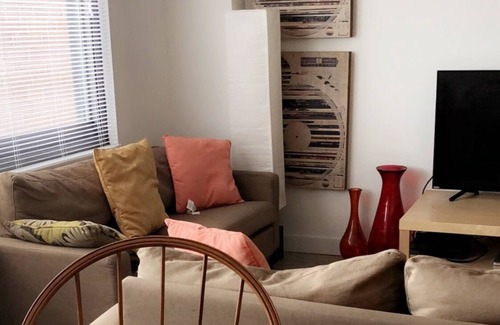 Alexandria West Apartamento | Elegante apartamento moderno con una vista increíble, a 10 minutos de DC