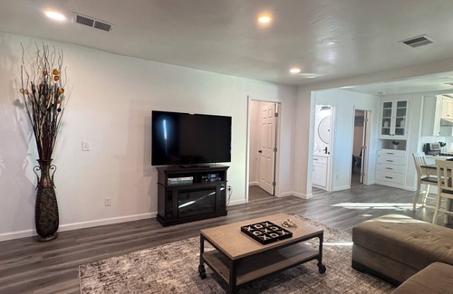 Winslow Casa | Elegant Modern Winslow Home