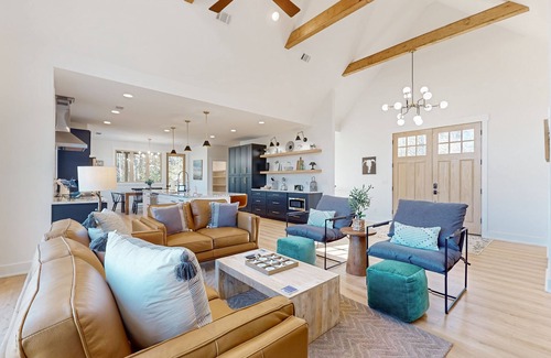 Sautee Nacoochee Cabina | Elegant mountain cabin with hot tub, game room, firepit, and stunning views