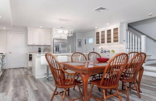 Fairfield Casa | ELEGANT NEW 4 BEDROOM WATERFRONT HOUSE- SUMMER DREAM