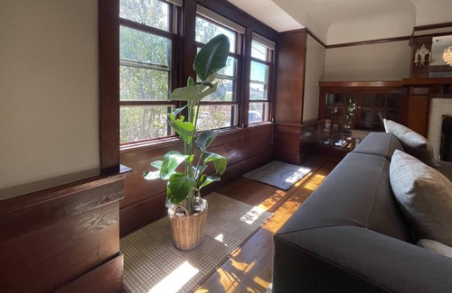 North Berkeley Casa | Elegant North Berkeley Home Prime Location!