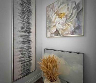 Oakville Casa | Elegant Oakville Town Residece