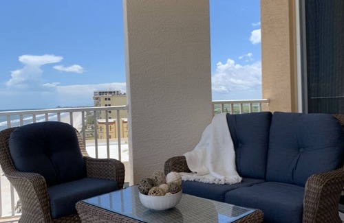 Ocean View Halifax Estates Condominio | Elegant Oceanfront Condo - SE Corner Uni- noveno piso