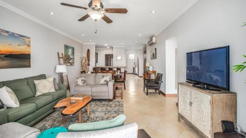 Playa Flamingo Casa | Elegant Oceanview Condo with Spacious Open-Concept Floor Plan and Inviting Beach Design