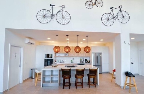 Jacó Apartamento | Elegant Oceanview Penthouse - Steps from Jaco Beach & Nightlife