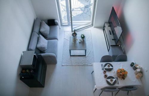 Aviapolis Apartamento | Elegant Penthouse Loft - Near the Airport