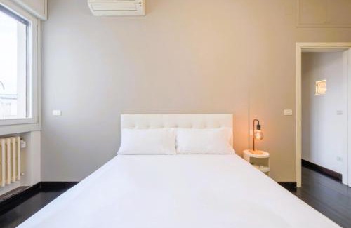 Saragozza-Porto Apartamento | Elegant Penthouse With A View Of The Two Towers And Piazza Maggiore