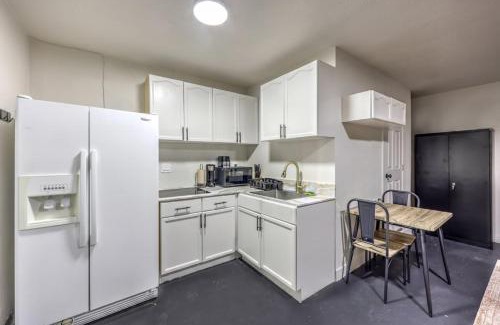 Las Vegas Casa | Elegant Private Studio Sleeps 4! 10Min to Strip!