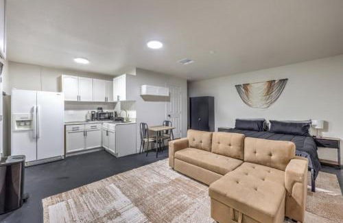 Las Vegas Casa | Elegant Private Studio Sleeps 4! 10Min to Strip!