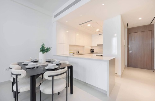Al Safa Apartamento | Elegant, Relaxing 3-Bedroom Apartment in Perfect Location at Canal Front 6