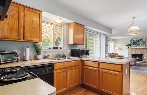 Ann Arbor Casa | Elegant Residence 3 Miles from UM Stadium