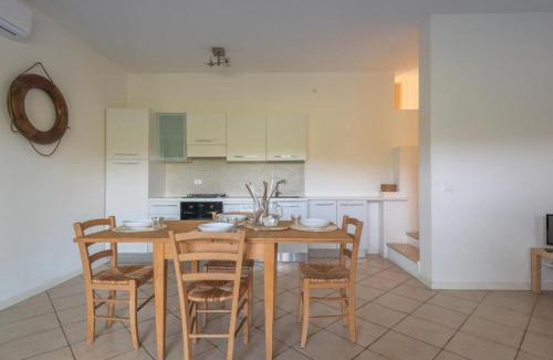 Baja Sardinia Apartamento | Elegant Residence Ea Bianca 2 Bedroom sleeps 6 plus extra bed available