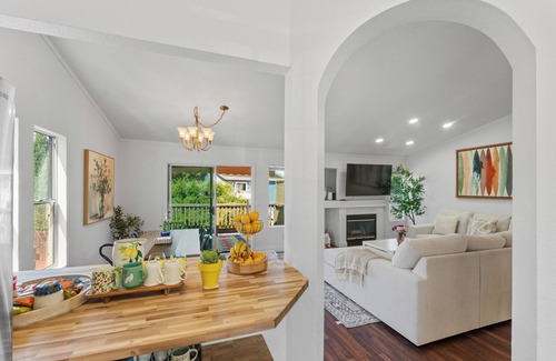 Southwestern Sacramento Casa | Elegant Retreat for 10 Hot Tub Games Mini Golf Stylish & Serene Getaway