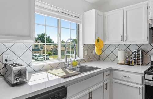 Southwestern Sacramento Casa | Elegant Retreat for 10 Hot Tub Games Mini Golf Stylish & Serene Getaway