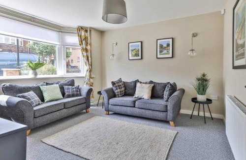 Sheffield Casa | Elegant Retreat Nook at Peak District Gateway