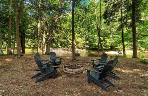 Glenfield Casa | Elegant Riverfront Home - Pet Friendly!