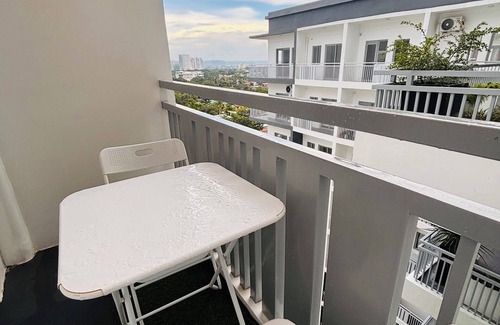 Mandurriao Condominio | Elegant Room With Relaxing Ambiance