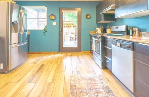 Shaw Casa | Elegant Shaw 5BR w/Comfort in Mind / ABODEbucks