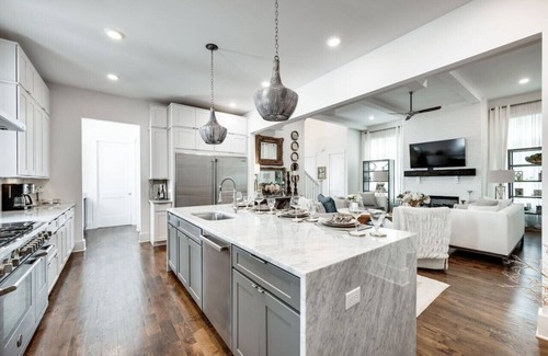 Green Hills Casa | Elegant & Spacious Furnished w/ Garage+Fenced Yard