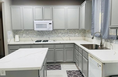 Eastvale Casa | Elegant Spacious Home with Swimming Pool