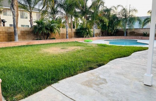 Eastvale Casa | Elegant Spacious Home with Swimming Pool