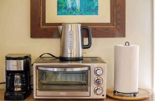 Claremont Casa | Elegant Spacious Prvt Studio ~ Upscale Berkeley