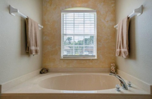 North Port Casa | Elegant & Spacious Vacation Rental Single Family