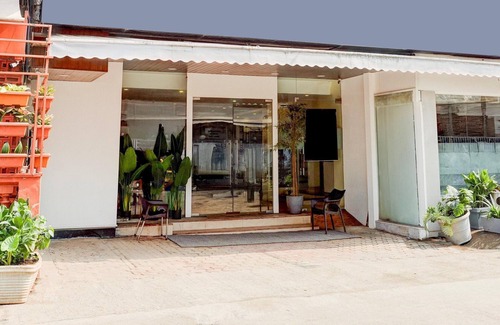 Khar Casa | Elegant Stays at The Unicontinental Khar Mumbai