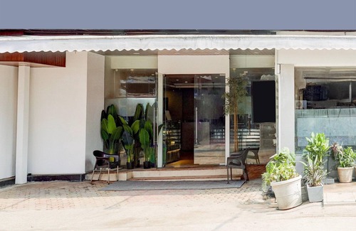 Khar Casa | Elegant Stays at The Unicontinental Khar Mumbai