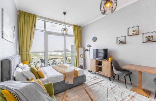 Dubai Apartamento | Elegant Studio in Damac Hills - Exclusive Living with Premium Amenities, Managed by Think Realty
