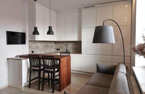 Old Town Apartamento | Elegant Studio on Market Square