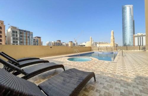 Jadaf Apartamento | Elegant Studio with Canal View and Close to Metro