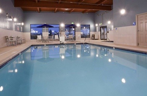 Golden Valley Casa | Elegant Suite! Designed for Your Comfort!
