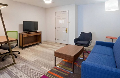 Golden Valley Casa | Elegant Suite! Designed for Your Comfort!
