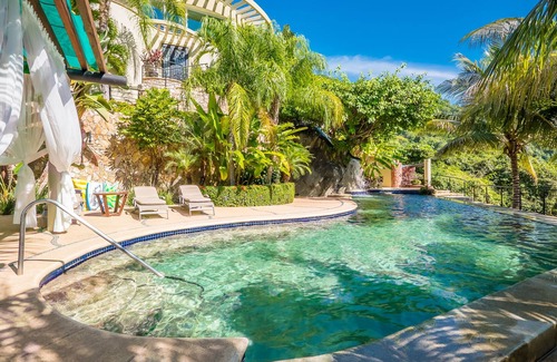 Boca de Tomatlán Casa | Elegant Suite With Beach View