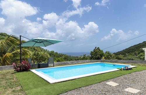 Case-Pilote Apartamento | Elegant T3 with pool and panoramic view of the Caribbean Sea