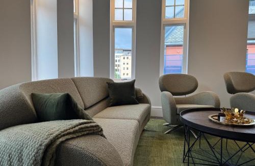 Alesund Apartamento | Elegant Three-Bedroom Apartment with Stunning Sea Views - Limited availability - Secure your booking for Christmas 2025 and Summer 2026