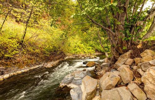 Warm Springs Casa | Elegant Three Suite Condo Steps to Warm Springs Lodge