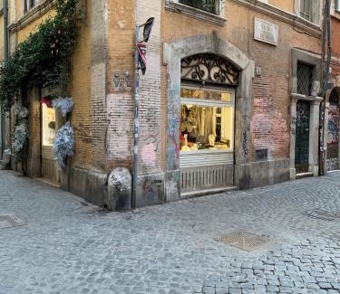 Trastevere Apartamento | ELEGANT TRILUSSA APARTMENT
