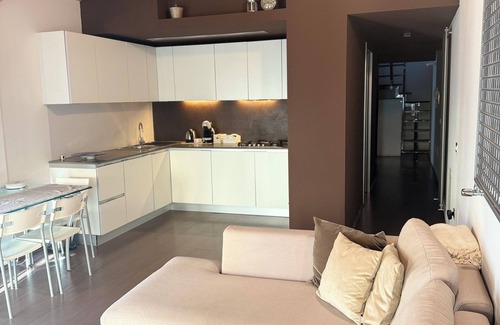 Faenza Apartamento | Elegant Turret in the Center