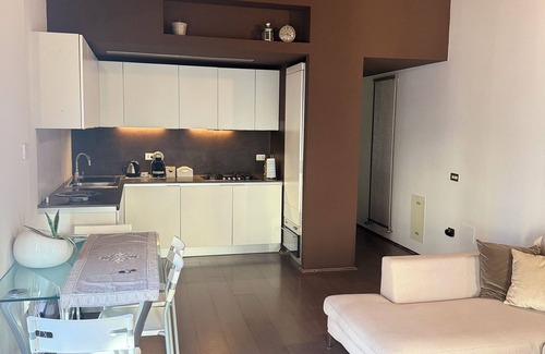 Faenza Apartamento | Elegant Turret in the Center