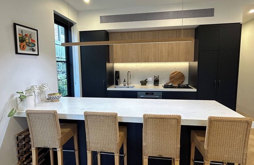 North Sydney Casa | Elegant two level family home - city retreat in North Sydney