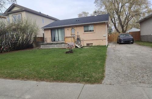 Forest Lawn Casa | Elegant upper unit bungalow - 10 mn from downtown