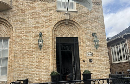 Central Carrollton Association Casa | Elegant uptown New Orleans home. Close to everything!