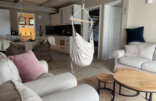 Zolkow Apartamento | Elegant vacation apartment in a large garden