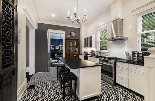 Thomas Square Casa | Elegant Victorian Manor w/ Parking, Garden + Porch by Lucky Savannah