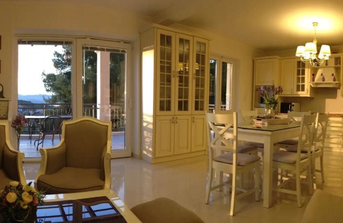 Cavtat Villa | Elegante villa con piscina privada climatizada a poca distancia del mar y del centro