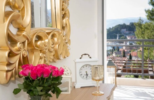 Cavtat Villa | Elegante villa con piscina privada climatizada a poca distancia del mar y del centro